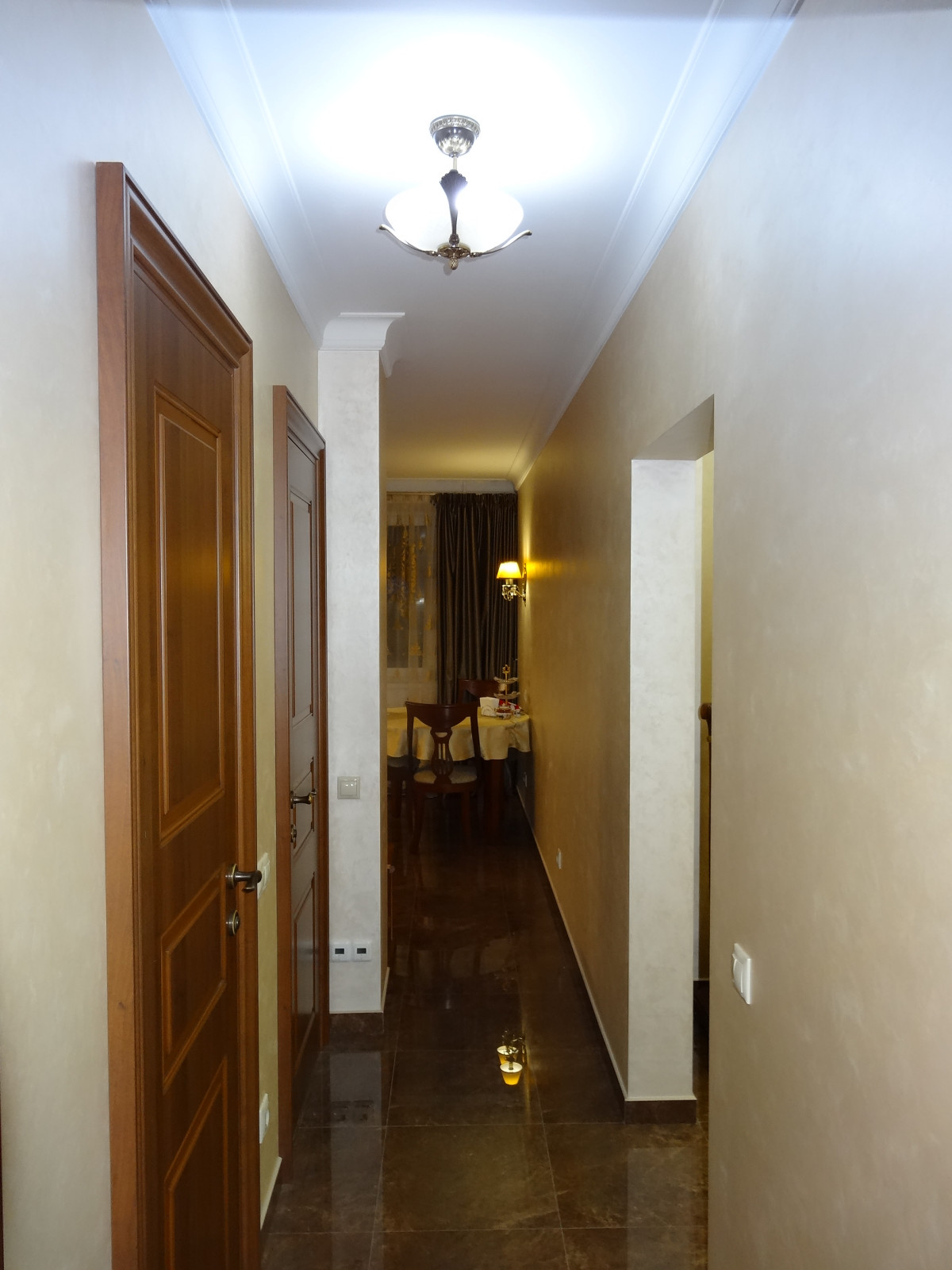 Квартира в классическом стиле. Коридор.