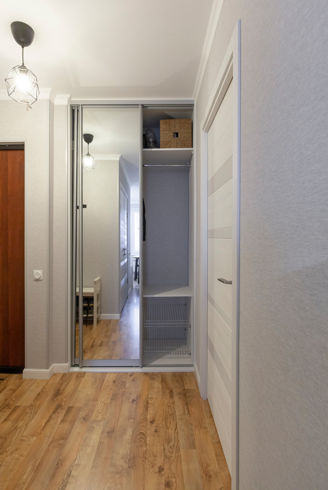 Обложка проекта: Двухкомнатная малометражная квартира