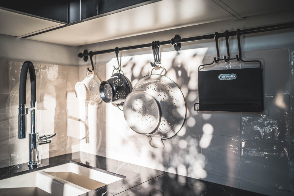 Небольшая стильная кухня в Москве, проект салона Kitchen Concept