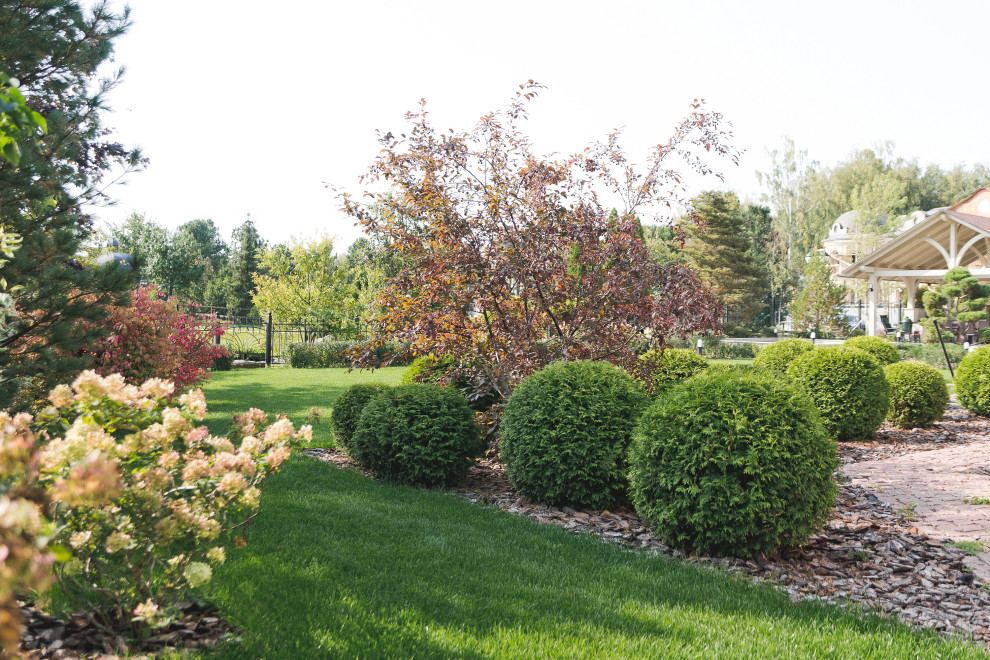 Современный сад на Успенском шоссе