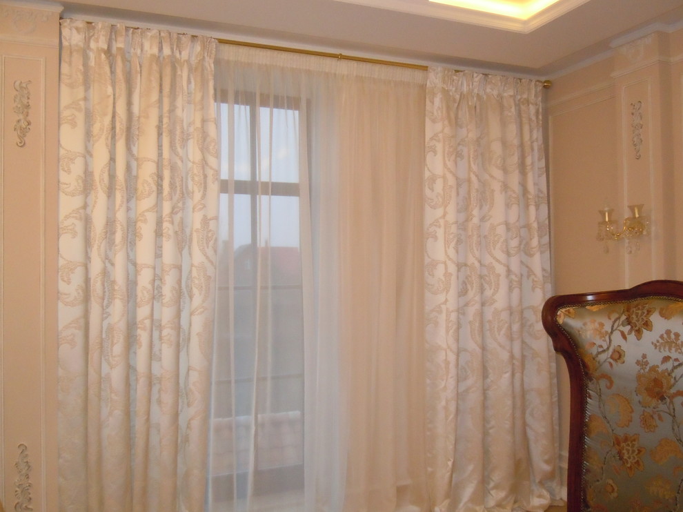 Обложка проекта: Классические шторы в загородный дом