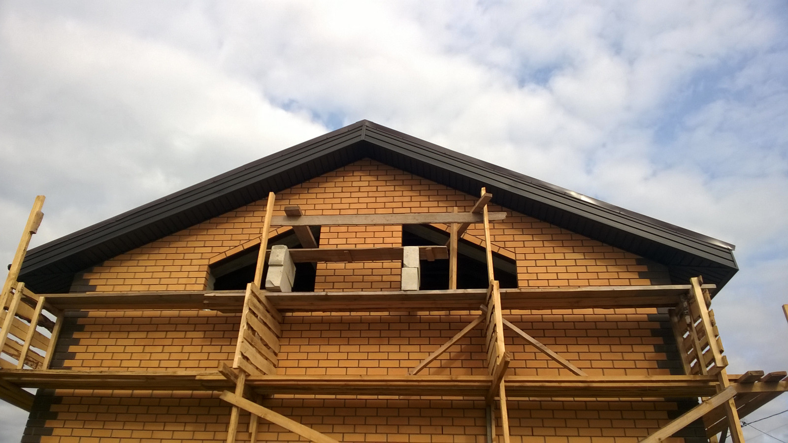 Обложка проекта: Жилой дом в поселке Акварель