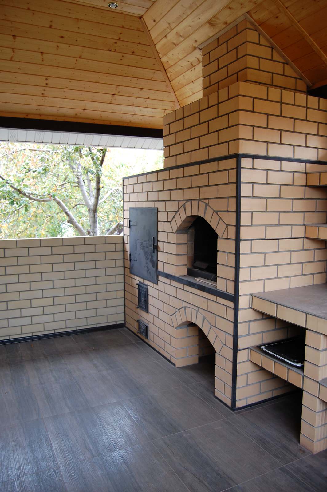 Летний чайный домик