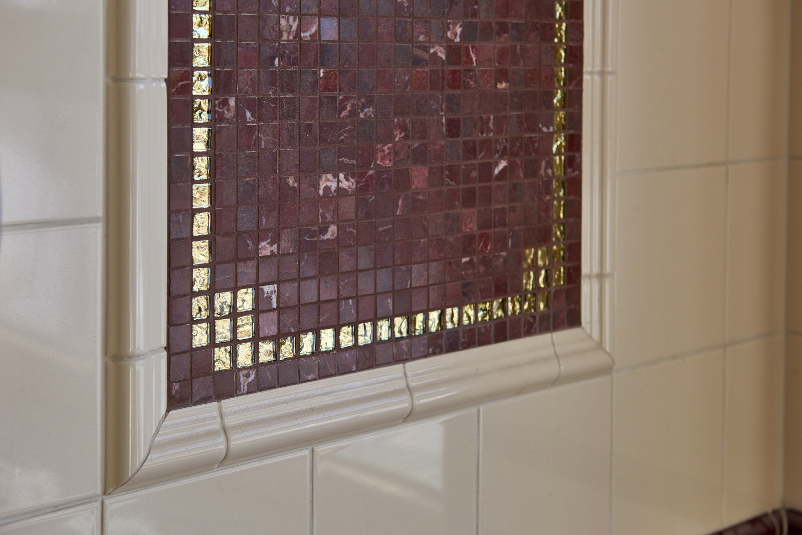 Интерьер частного дома. Ванная младшего сына