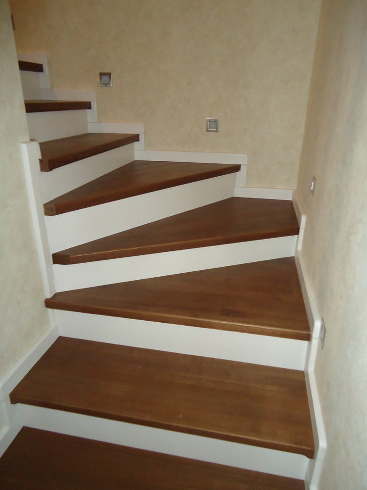 Комбинированная лестница ясень -сосна