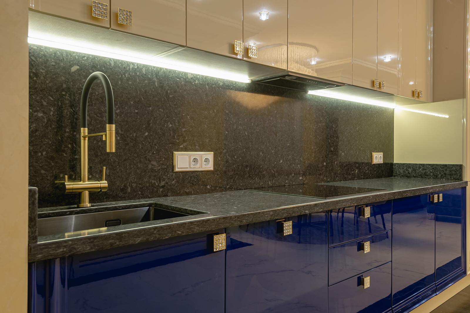 ЖК ЗАЗЕРКАЛЬЕ 407