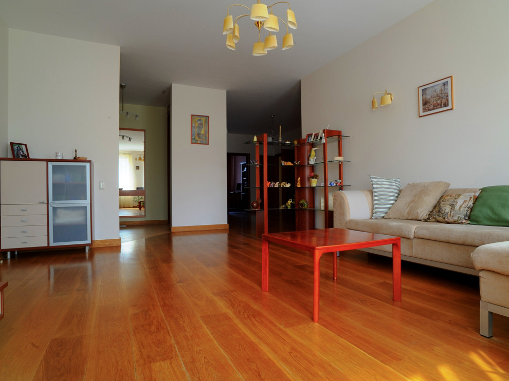 Паркетная доска из массива дуба Tantum Quercus в интерьере (квартира)