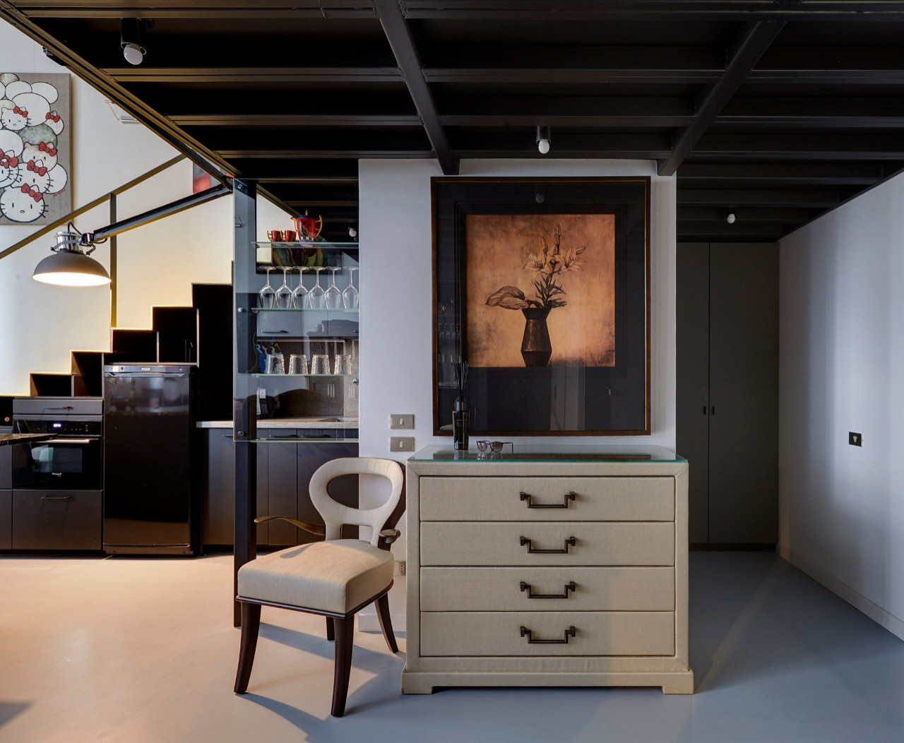 СТУДИЯ С АНТРЕСОЛЬЮ В МОСКВЕ