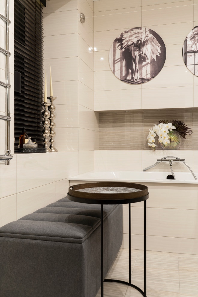 Все началось с желтого дивана...