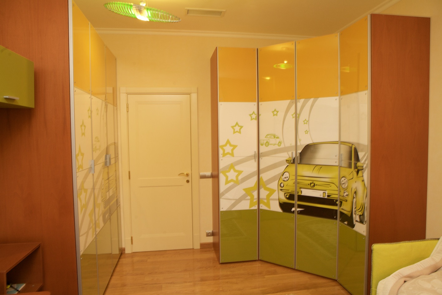 Детская комната.