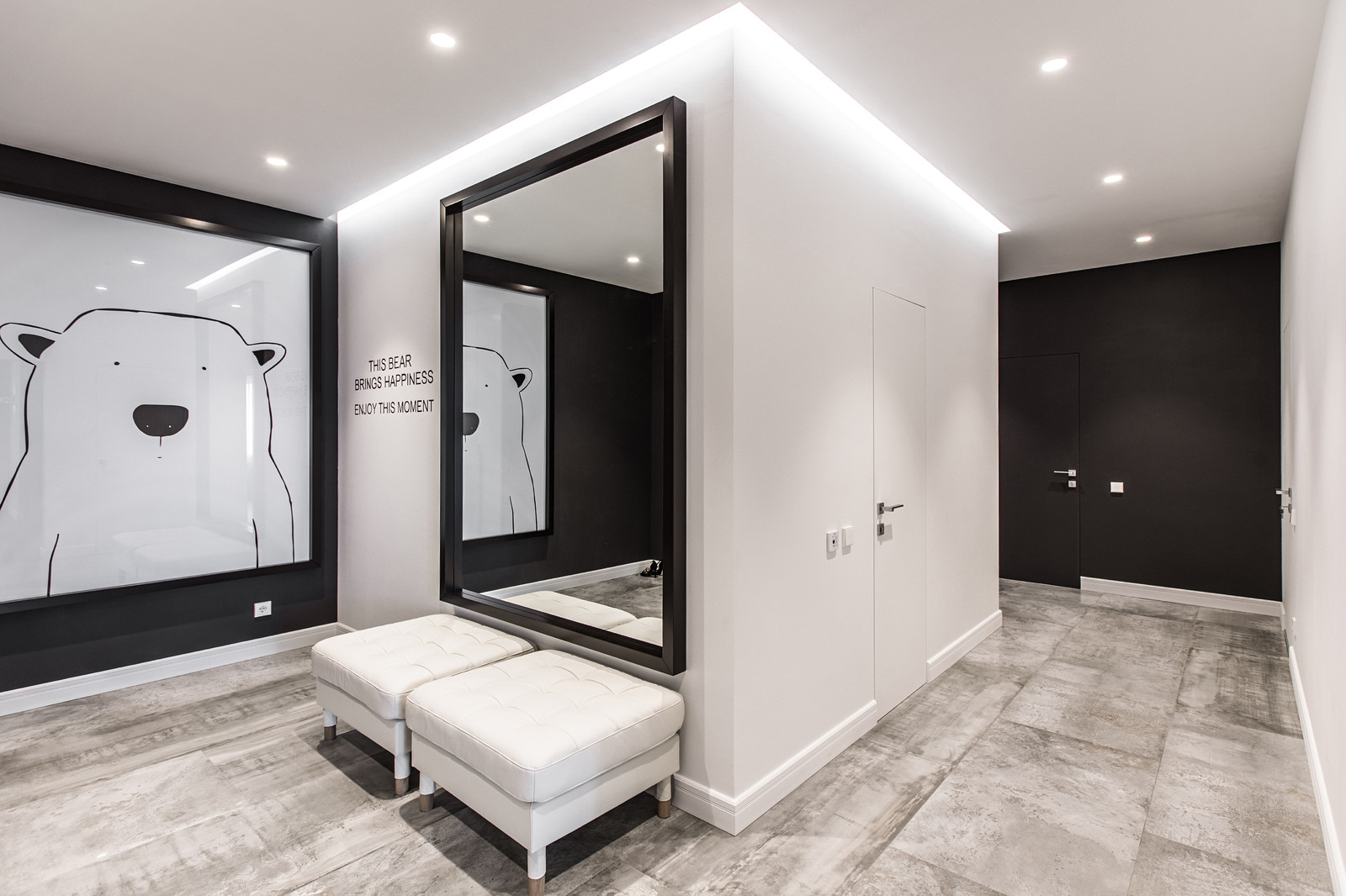 Обложка проекта: Hallway