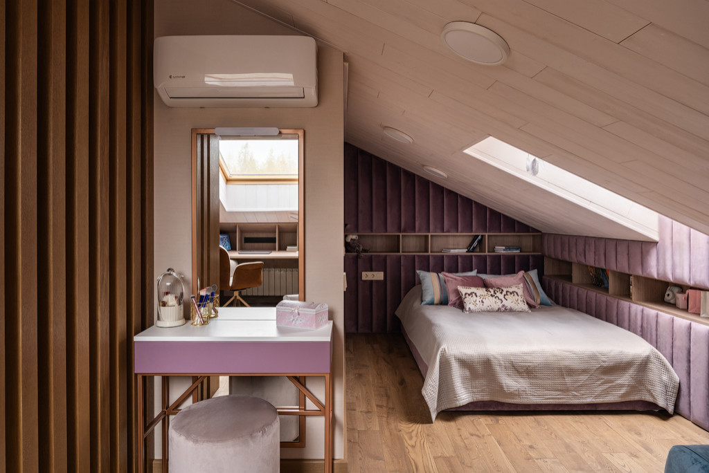 Спальня в доме мансардный этаж