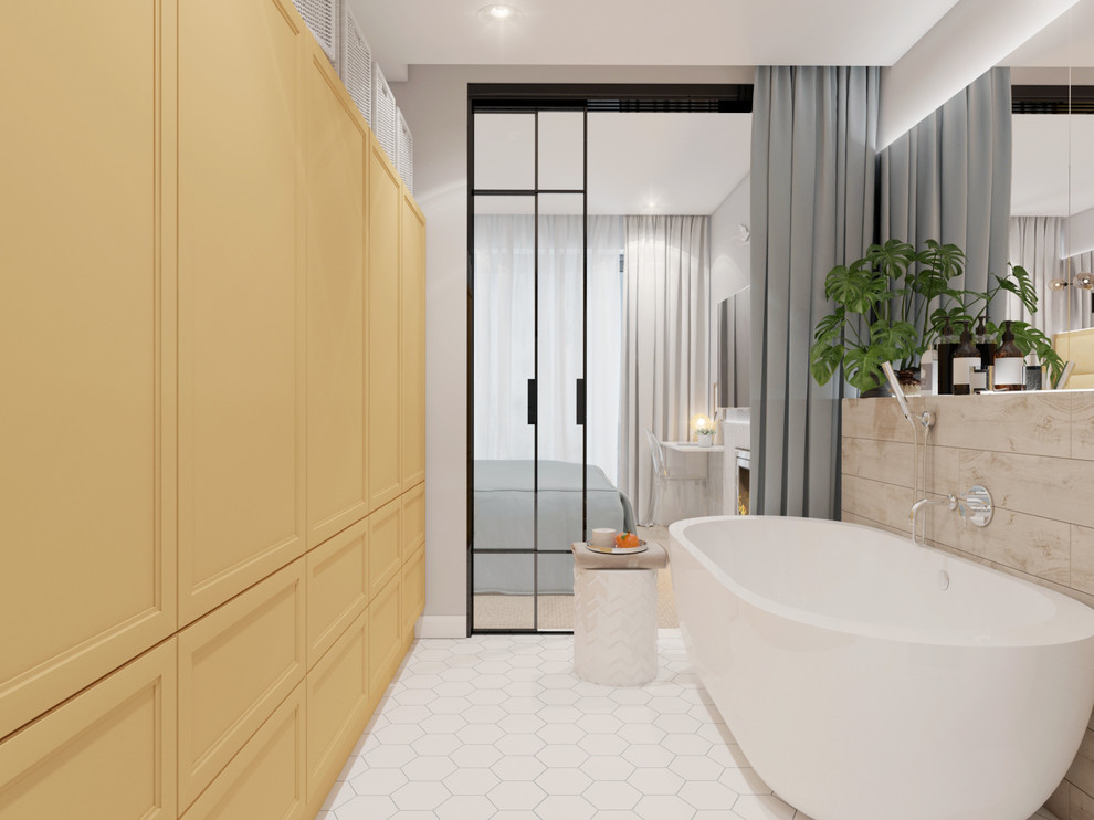 На берегу моря