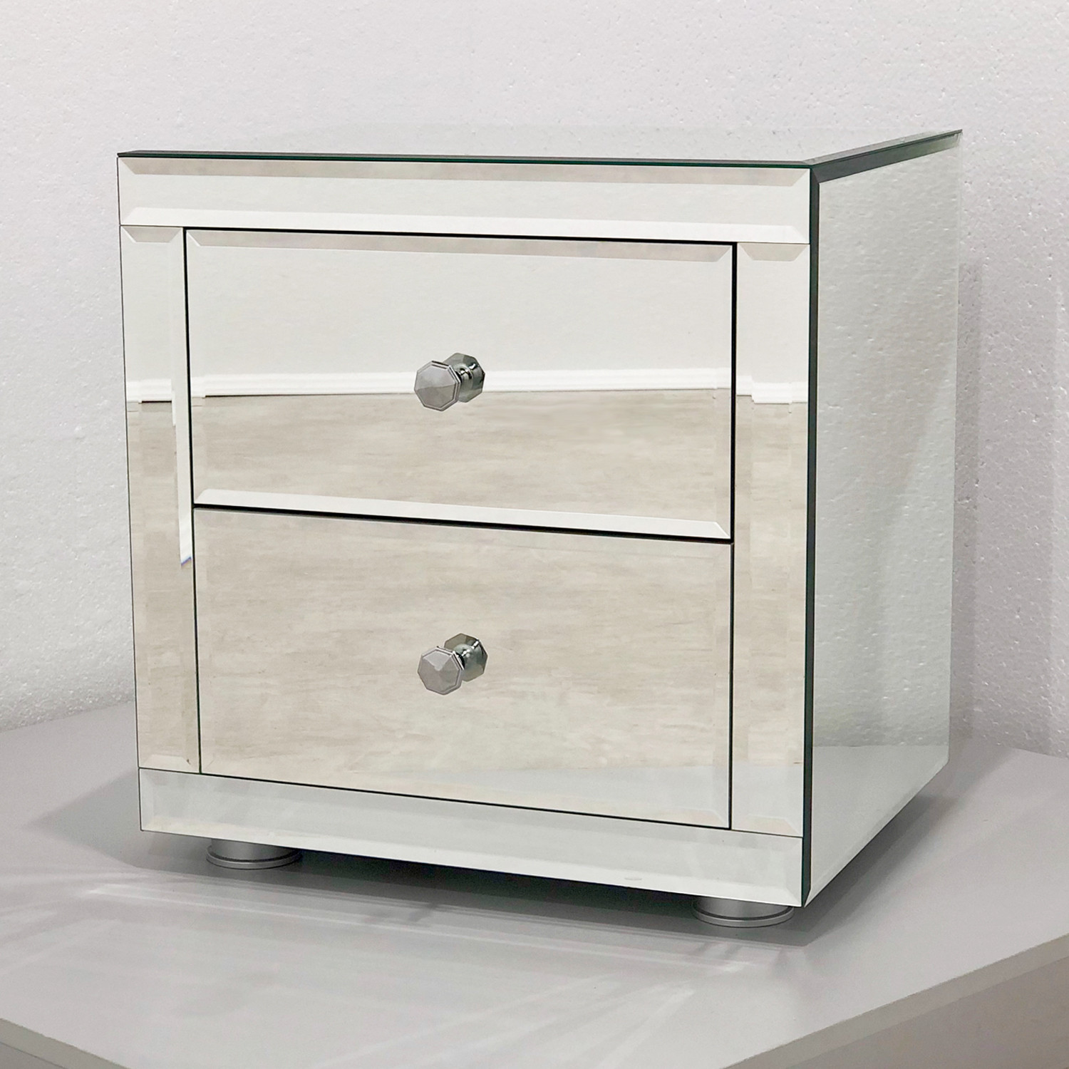 зеркальная мебель