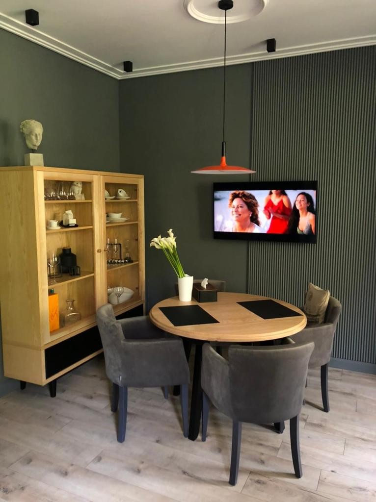 Обложка проекта: Квартира в Сочинской "сталинке"