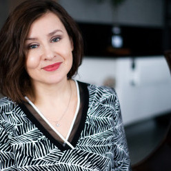 Наталья Нелюбина