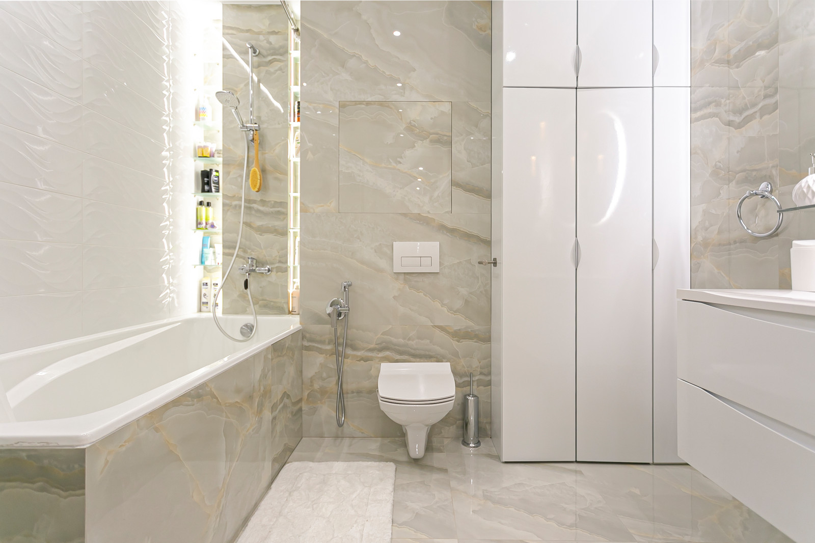 ЖК "Римский". - 2-комнатная квартира