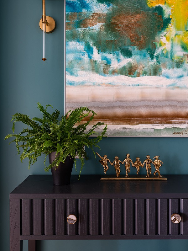 Картины в прихожей