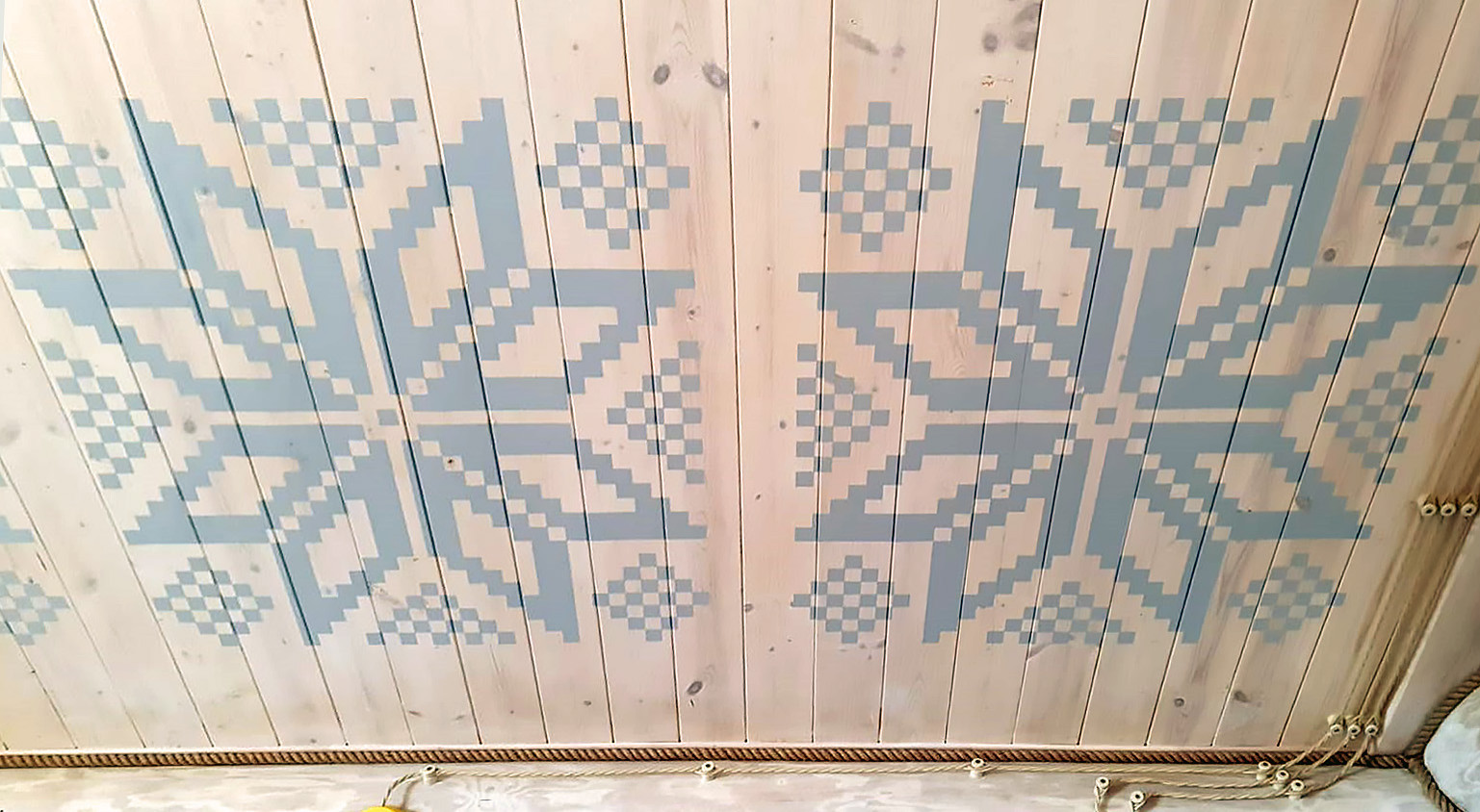 Роспись в загородном доме