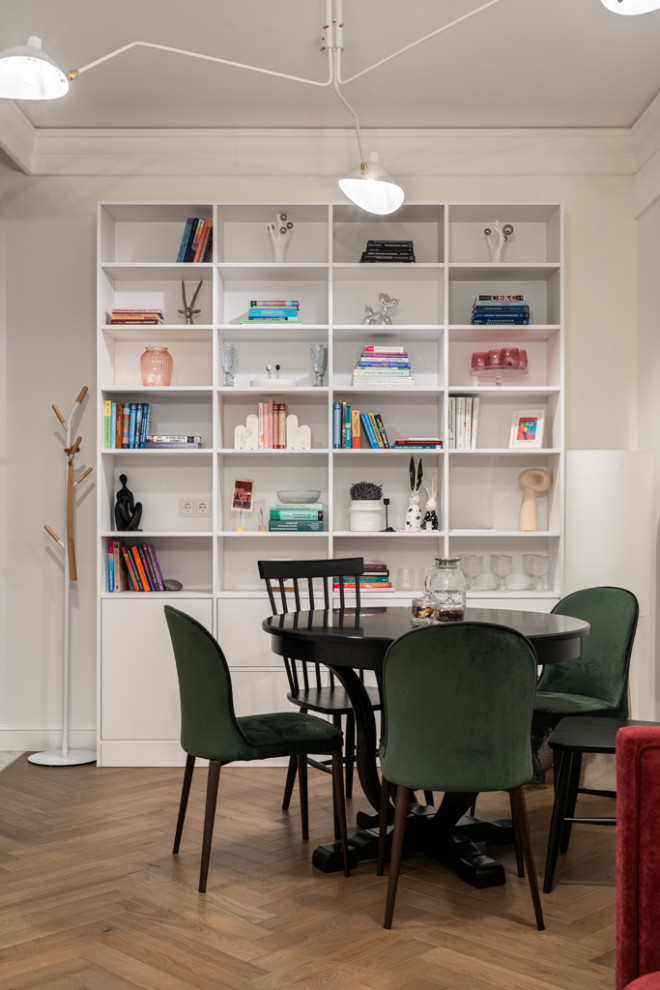 Белая кухня-гостиная в лучших традициях