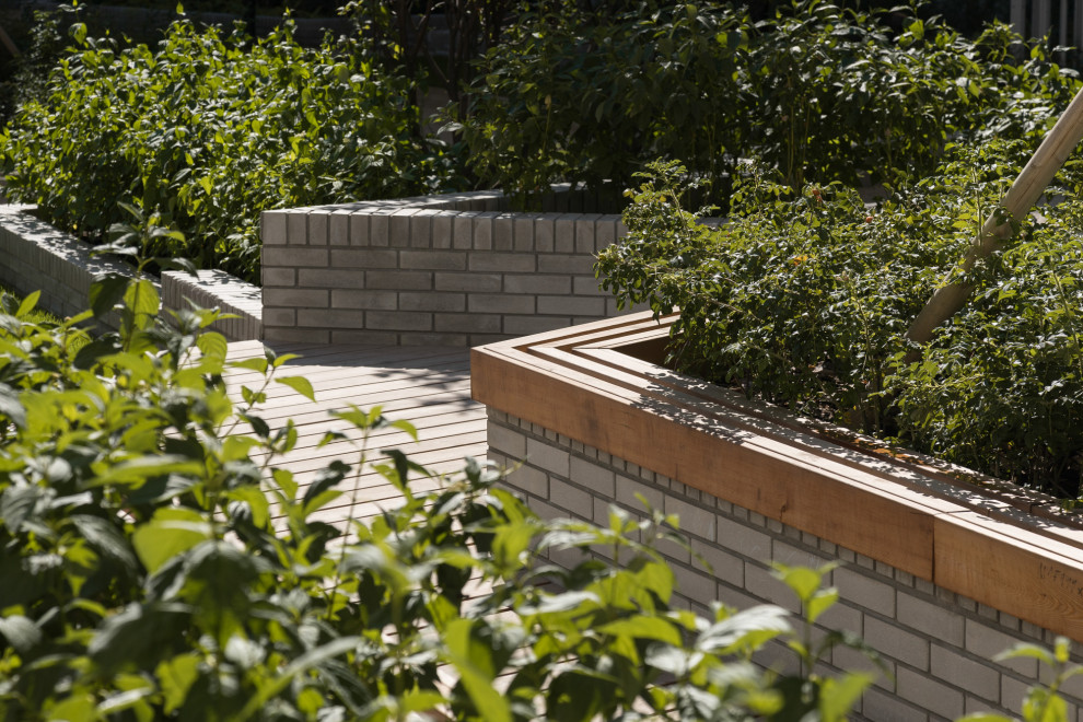 Дом с мостами