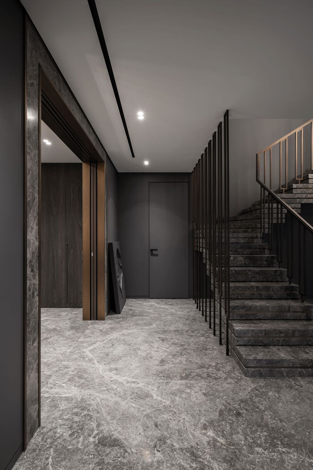 Triumph: eclectic style of stones & metals