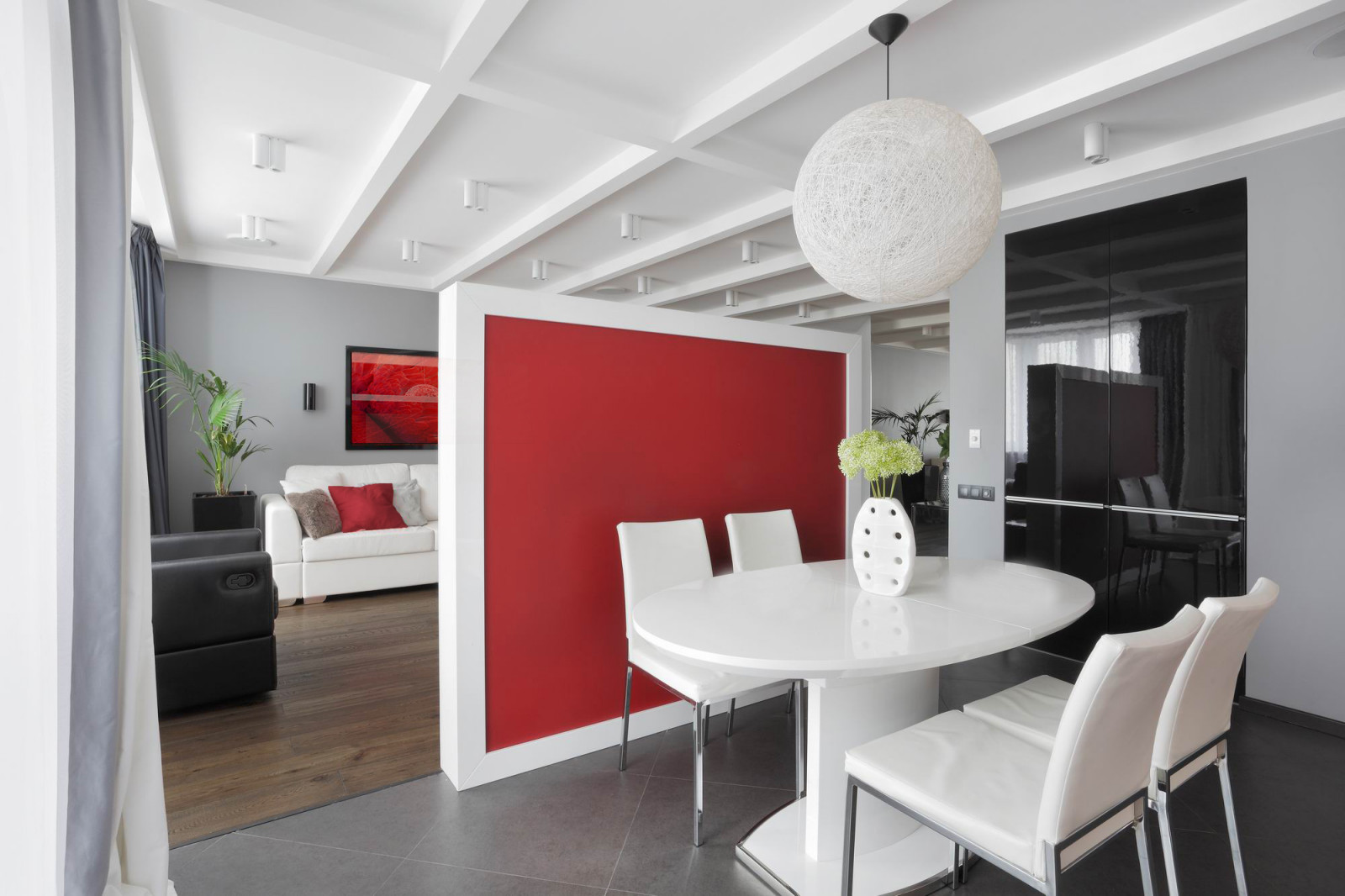 Трехкомнатная квартира в Екатеринбурге