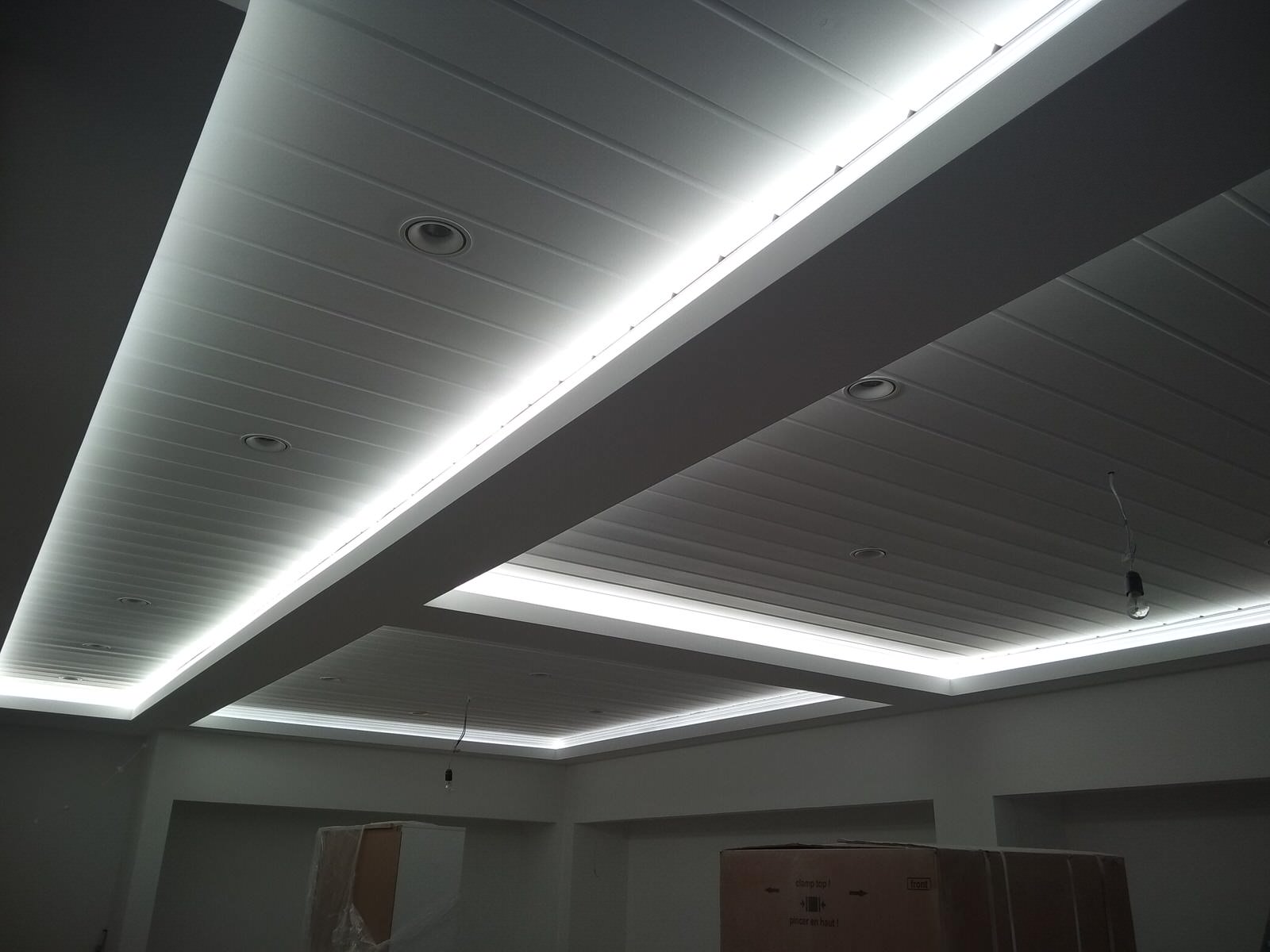 Обложка проекта: закарнизный свет в интерьере