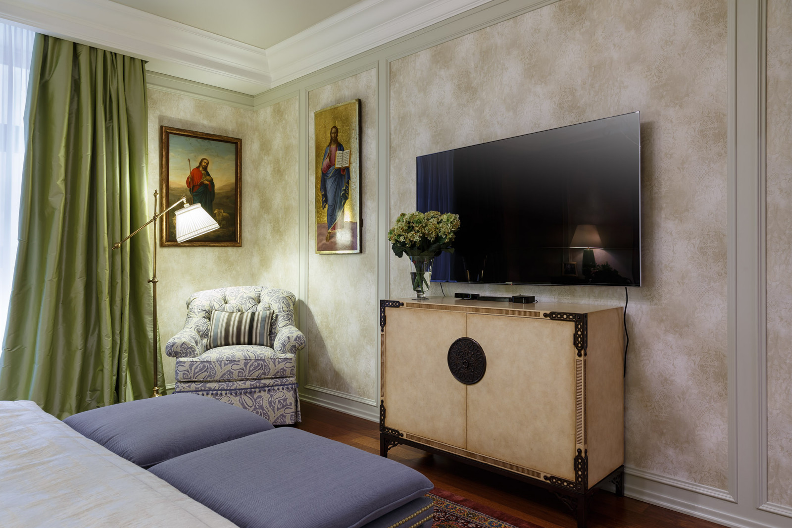 Новая Классика для молодой семьи на Набережной Фонтанки 280 м2