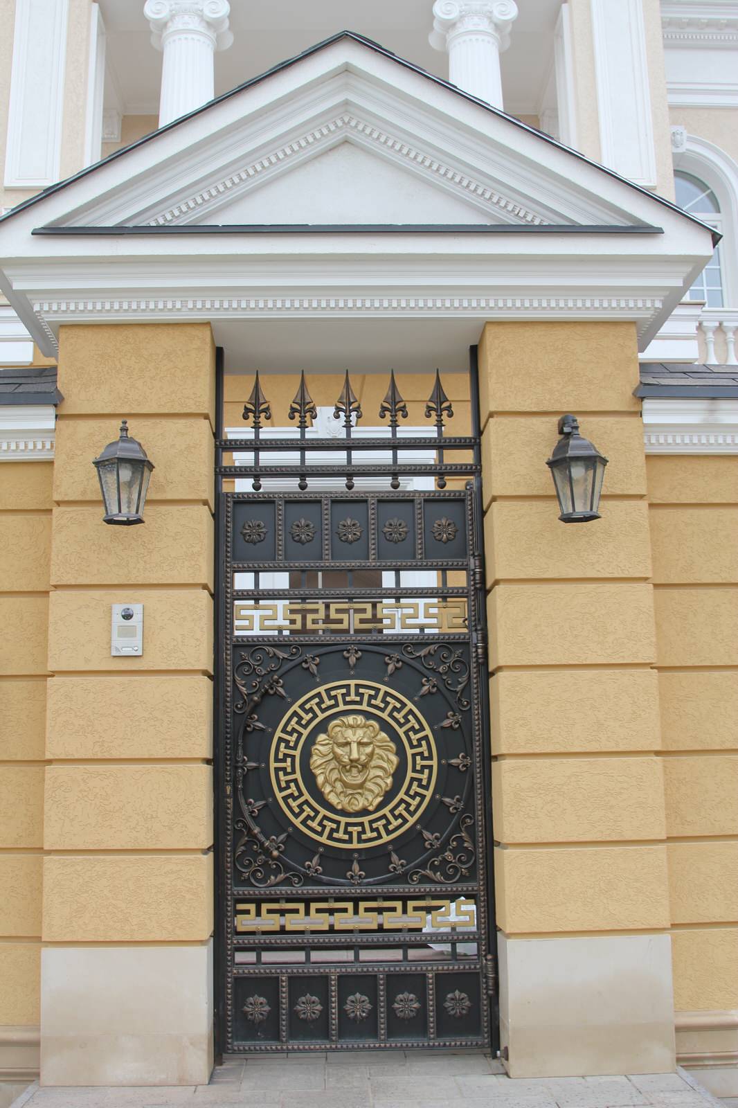 Дом в Ростошах