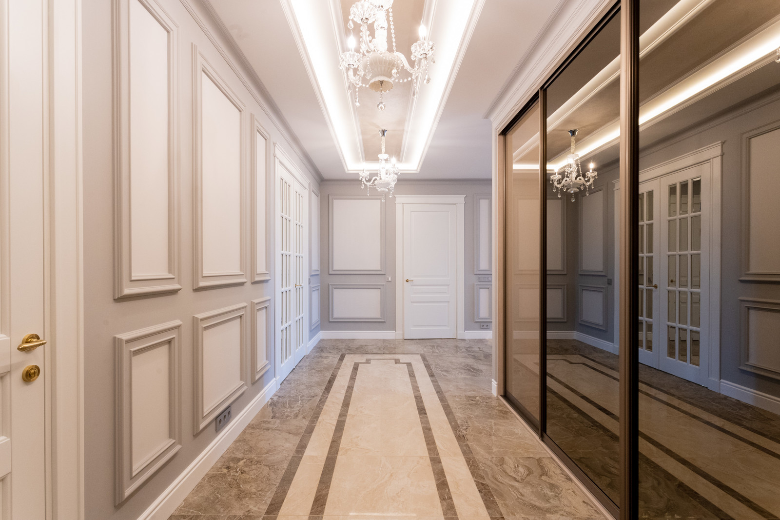 Шкаф raumplus в прихожую