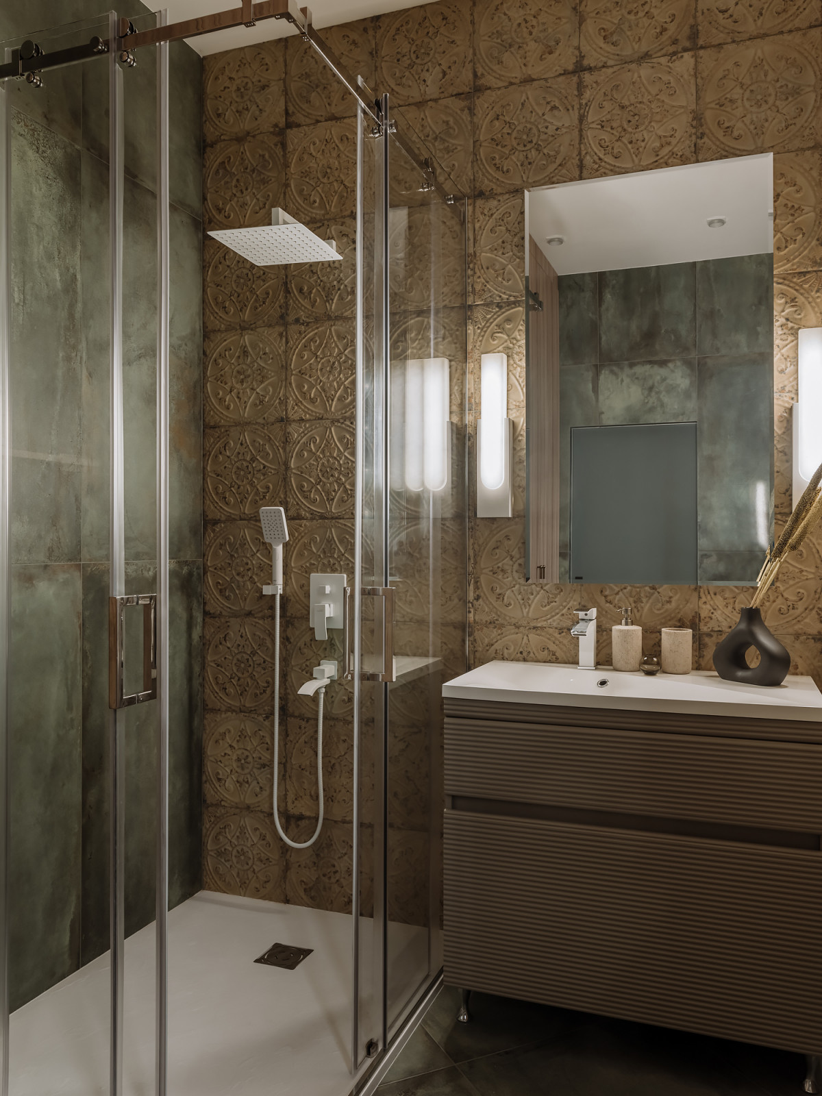 Kiss of foggy forest