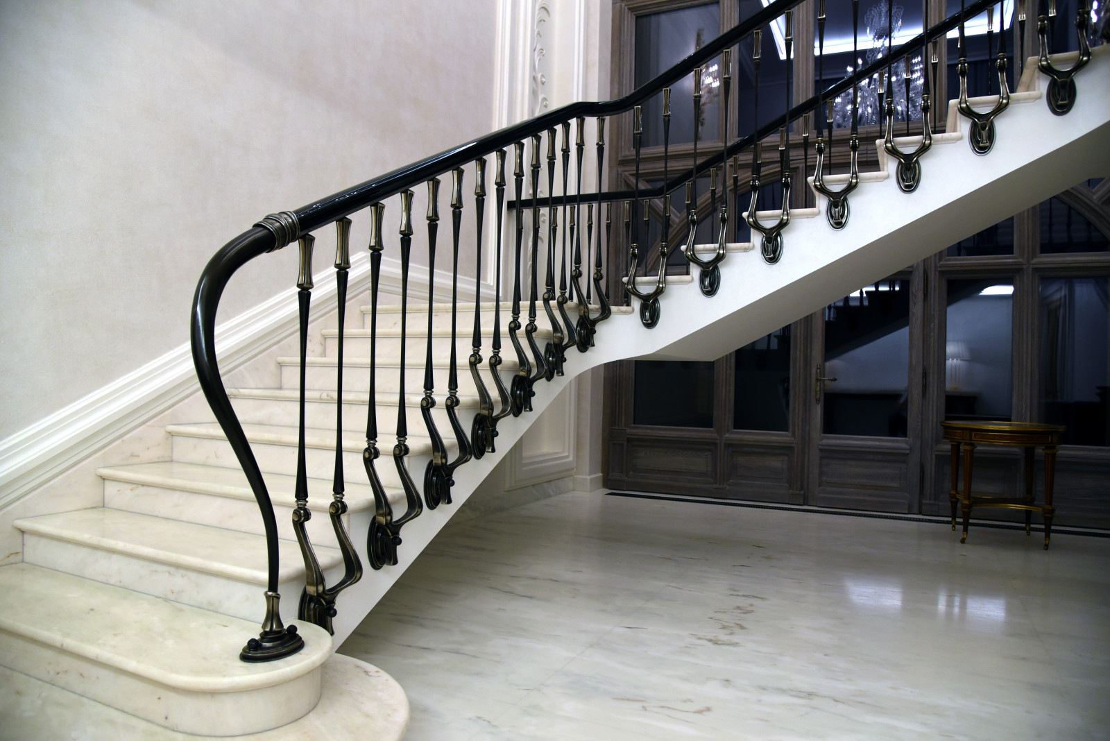 Балясины из стали и бронзы