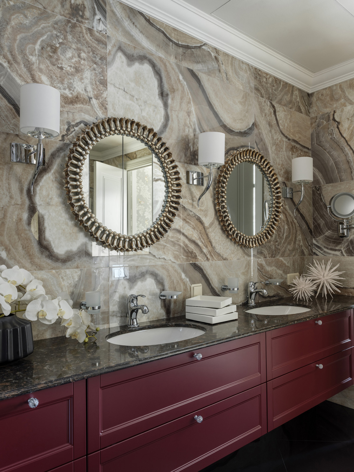 Трехкомнатная квартира в ЖК Крестовский de luxe - 129м²