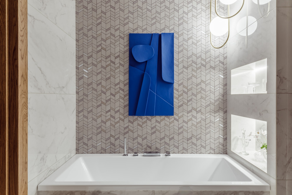 Дом с синими человечками