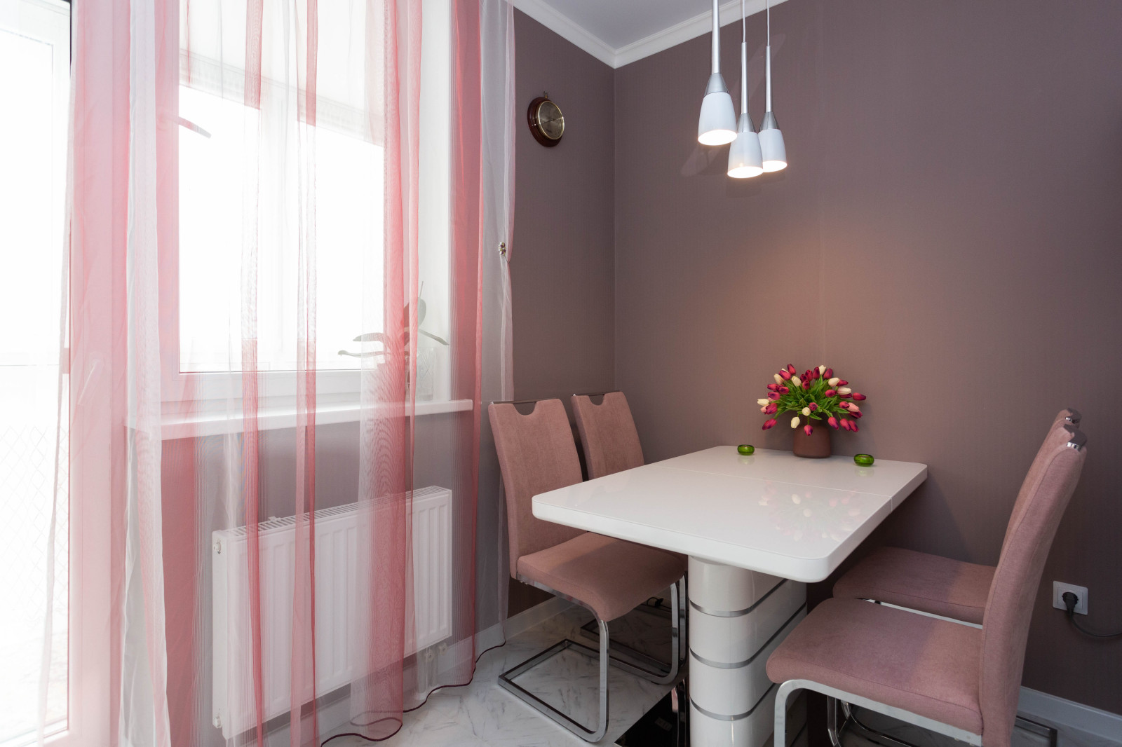 Кухня с котом