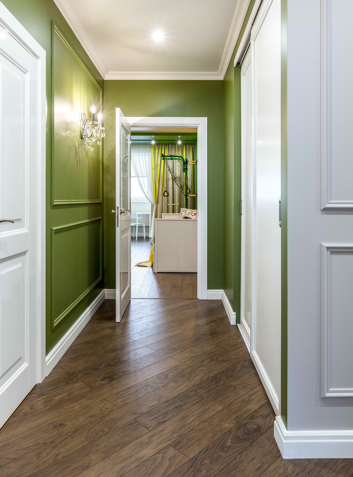 Интерьер с зелеными акцентами