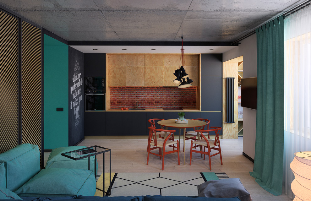 Кирпич, бетон и фанера