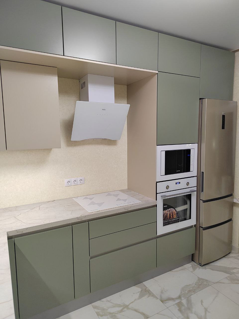 Обложка проекта: Кухня матовая эмаль МДФ RAL 7033