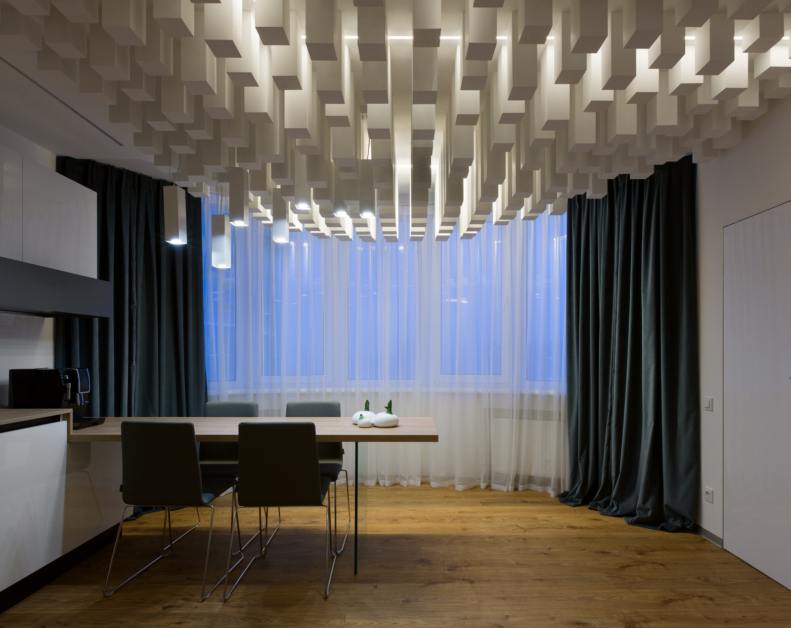 Город вверх ногами