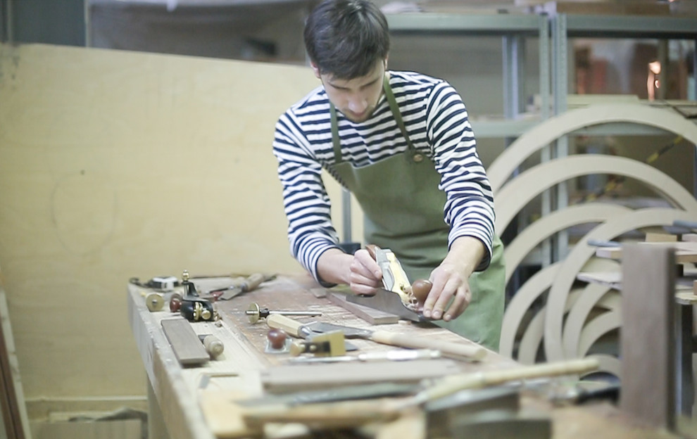 Портрет: Мебель Fly Massive, вдохновленная архитектурным авангардом