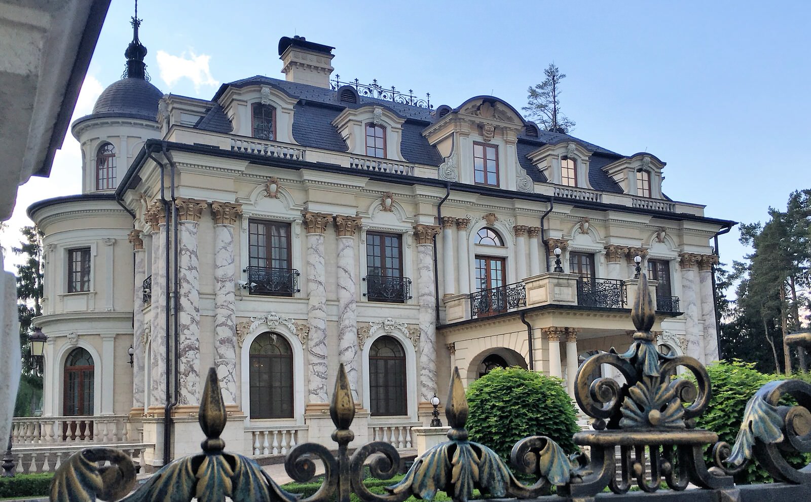 Строительство домов – реализованные фасады