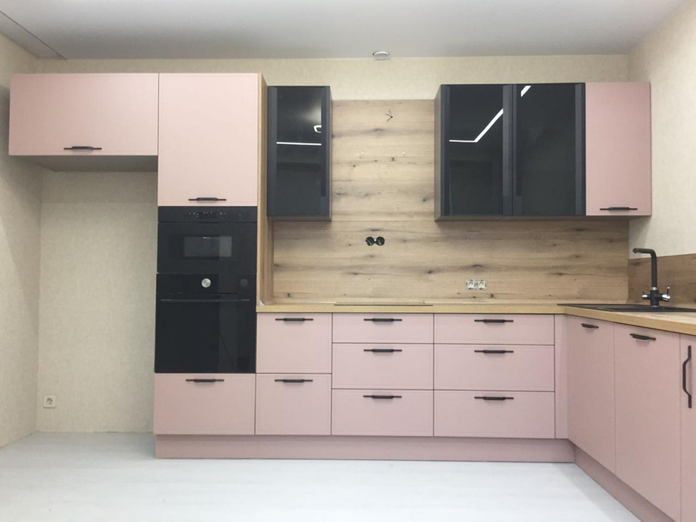 Г.Новый Уренгой, ул. Энтузиастов №9 (Кухня)