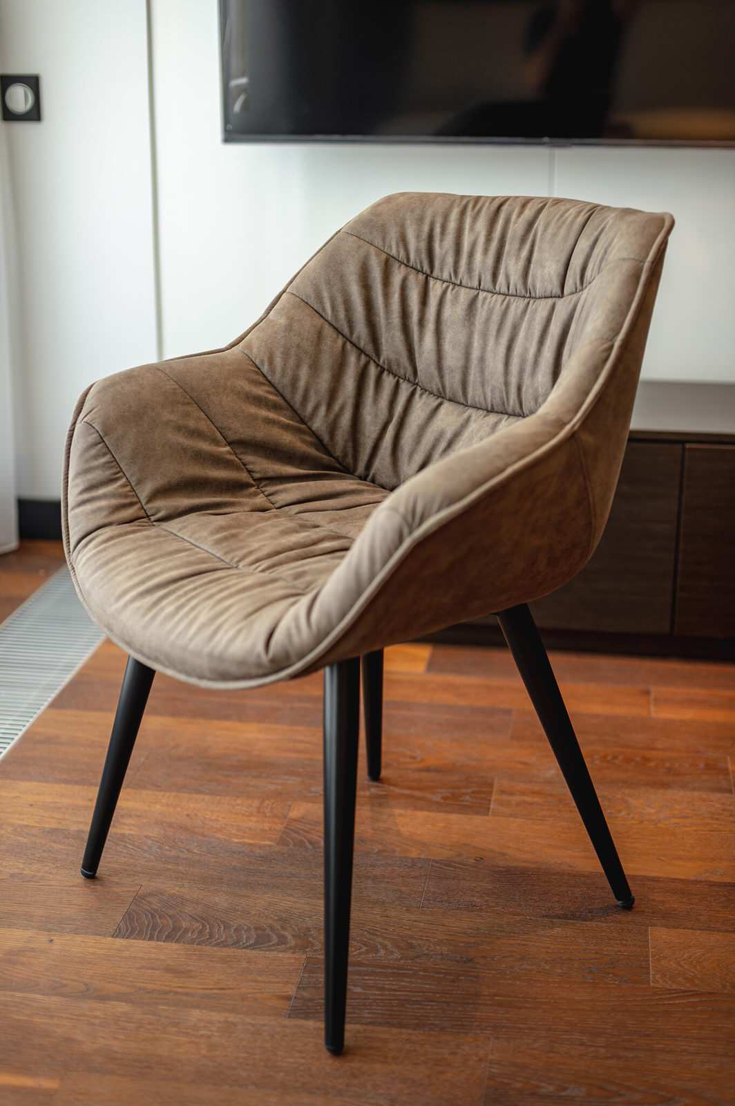 ЖК ЗАЗЕРКАЛЬЕ 406