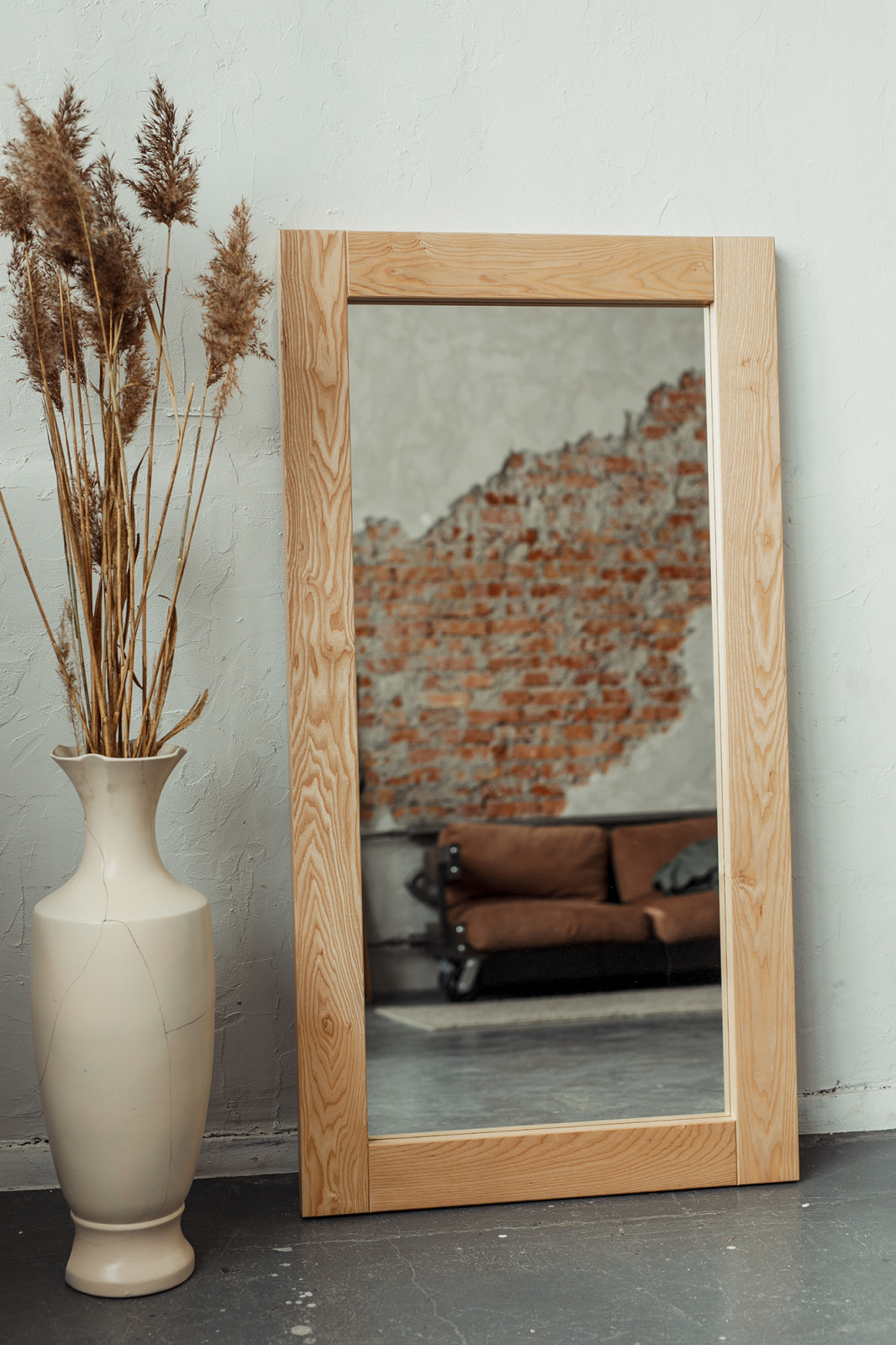 Мастерская мебели и деталей интерьера из натуральн