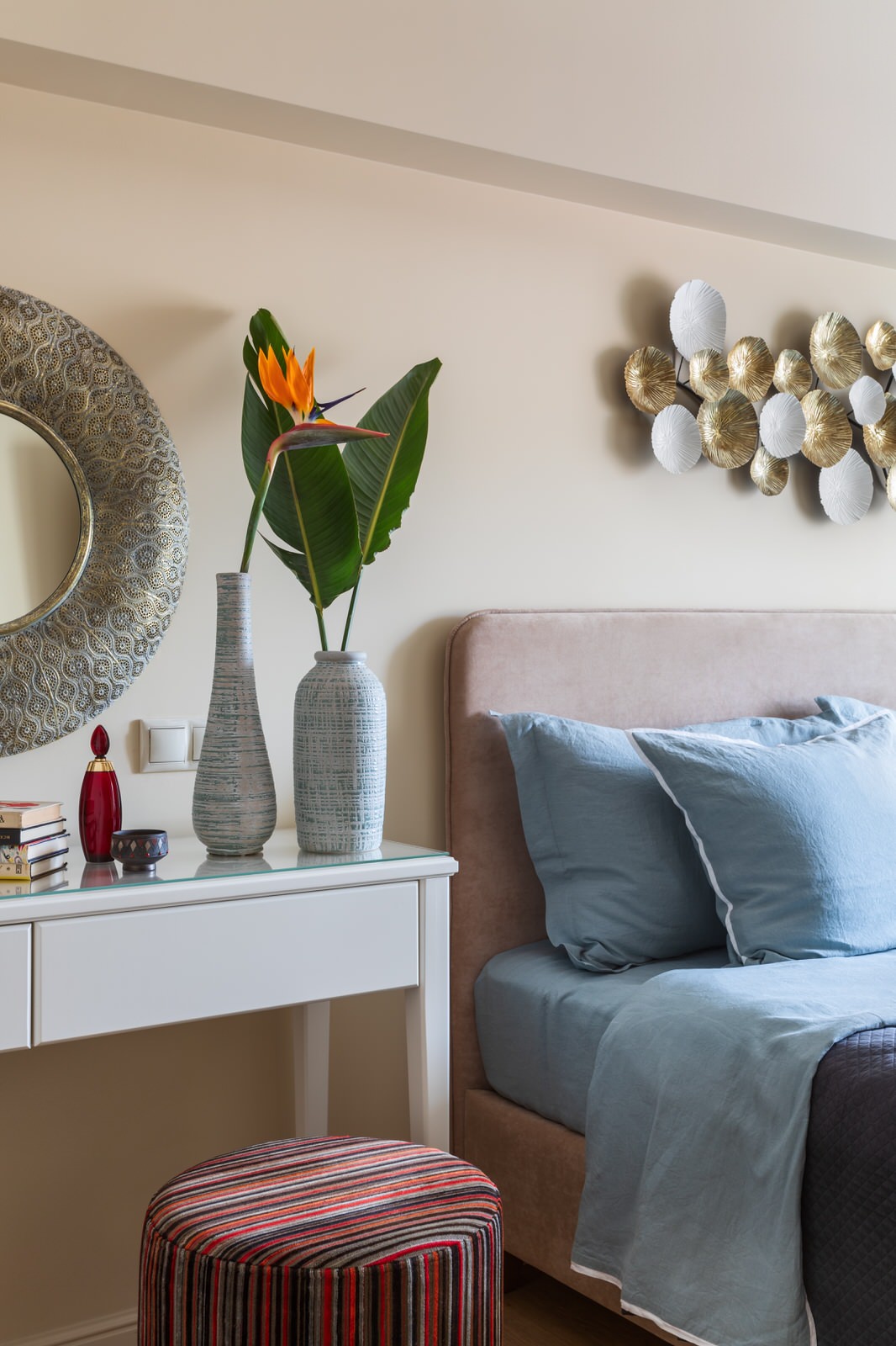 Реализация двухкомнатной квартиры в Малом Гнездниковском переулке. Realization o