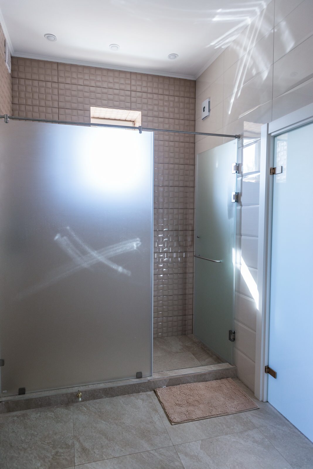 Дом с бассейном