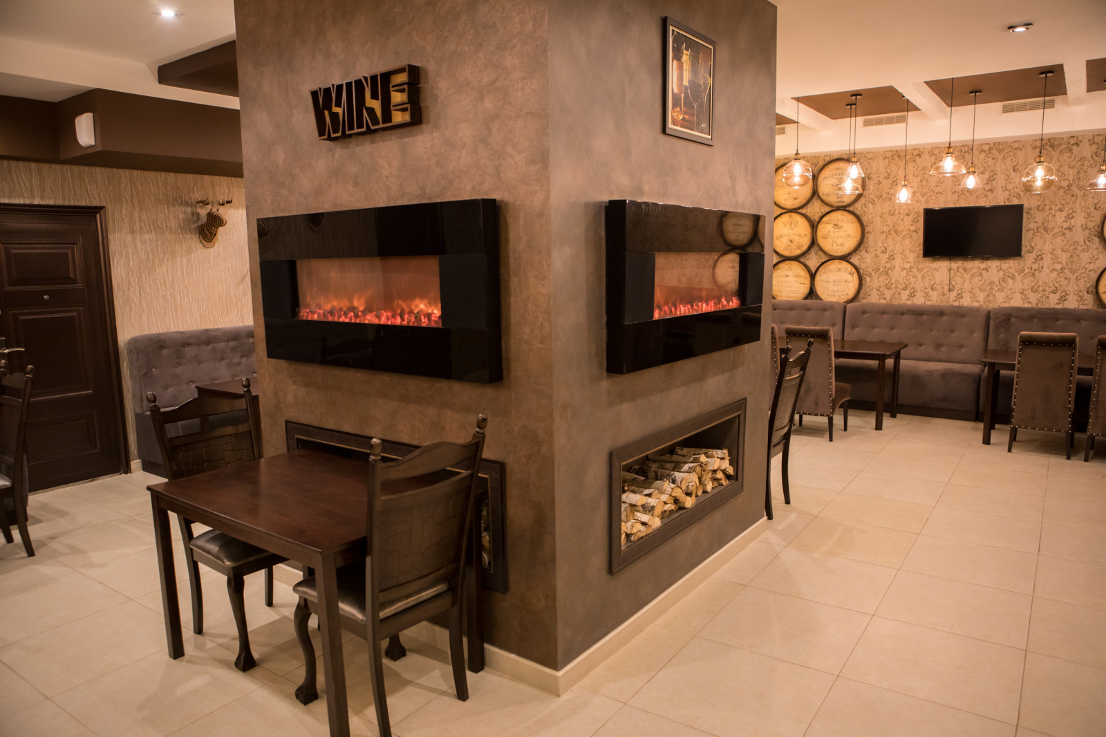 Винный бар в ресторанном комплексе Арлен