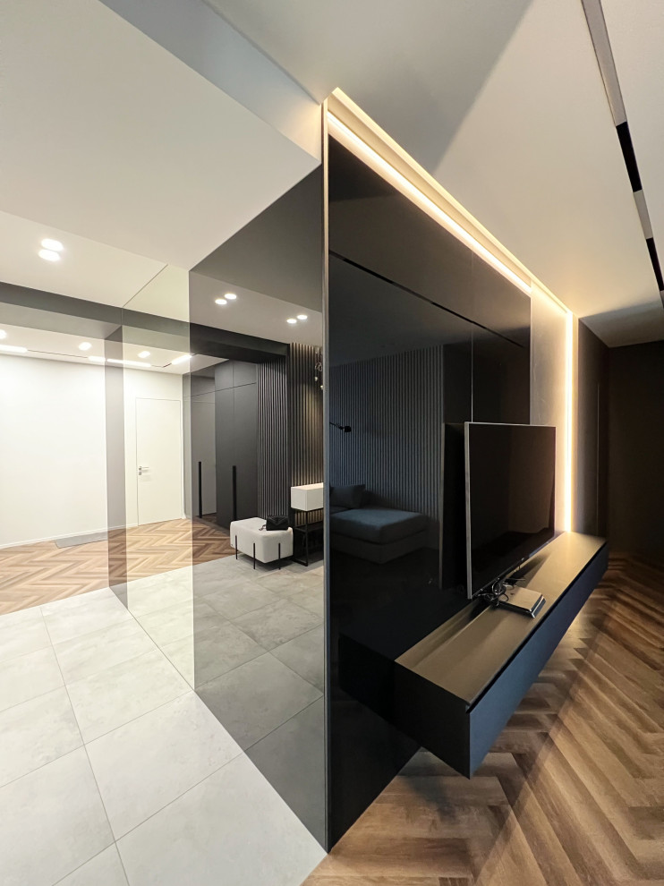 G L O R Y - Реализация