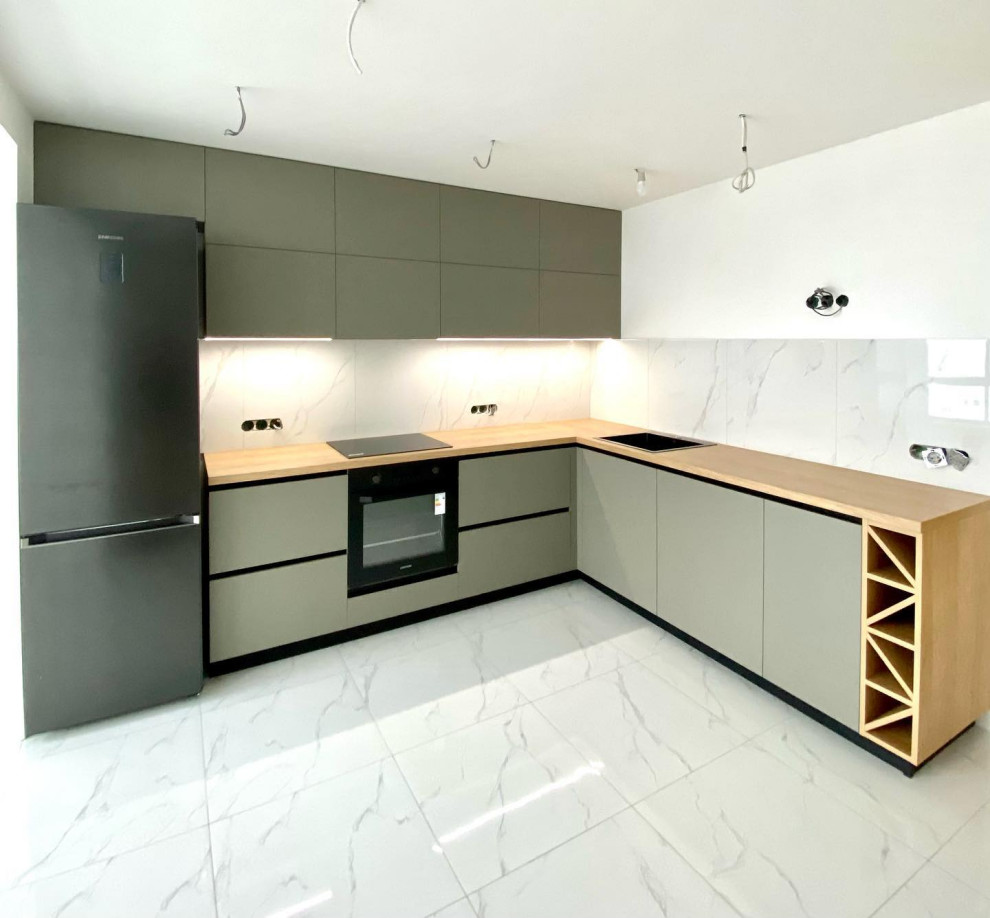 Темно зеленая кухня в скандинавском стиле